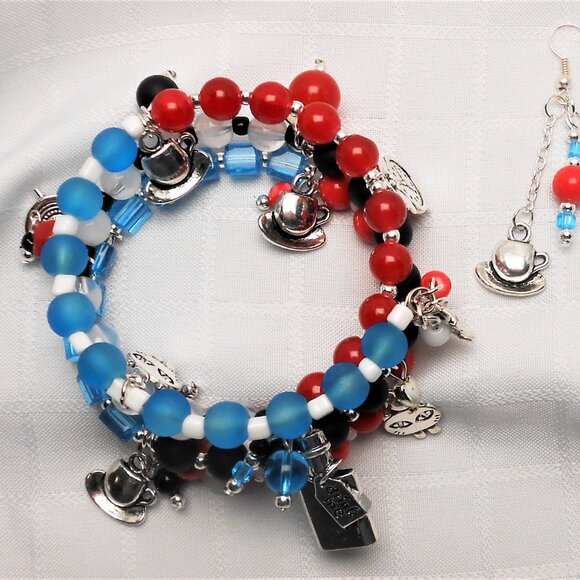 Alice in Wonderland Three-strand bracelets and earrings - No. 1 - handmade - Picture 1 of 2